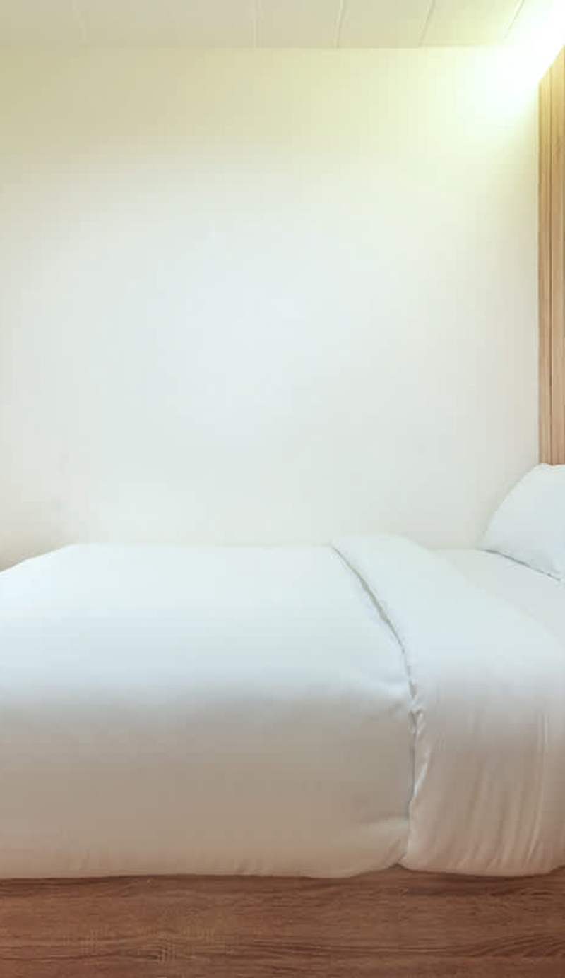 Siam Subway Hostel and Cafe