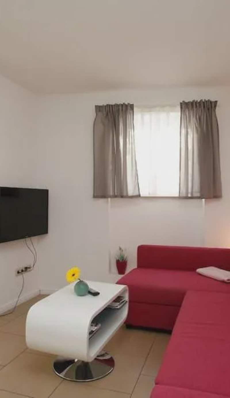Apartment at Rostock - PINK