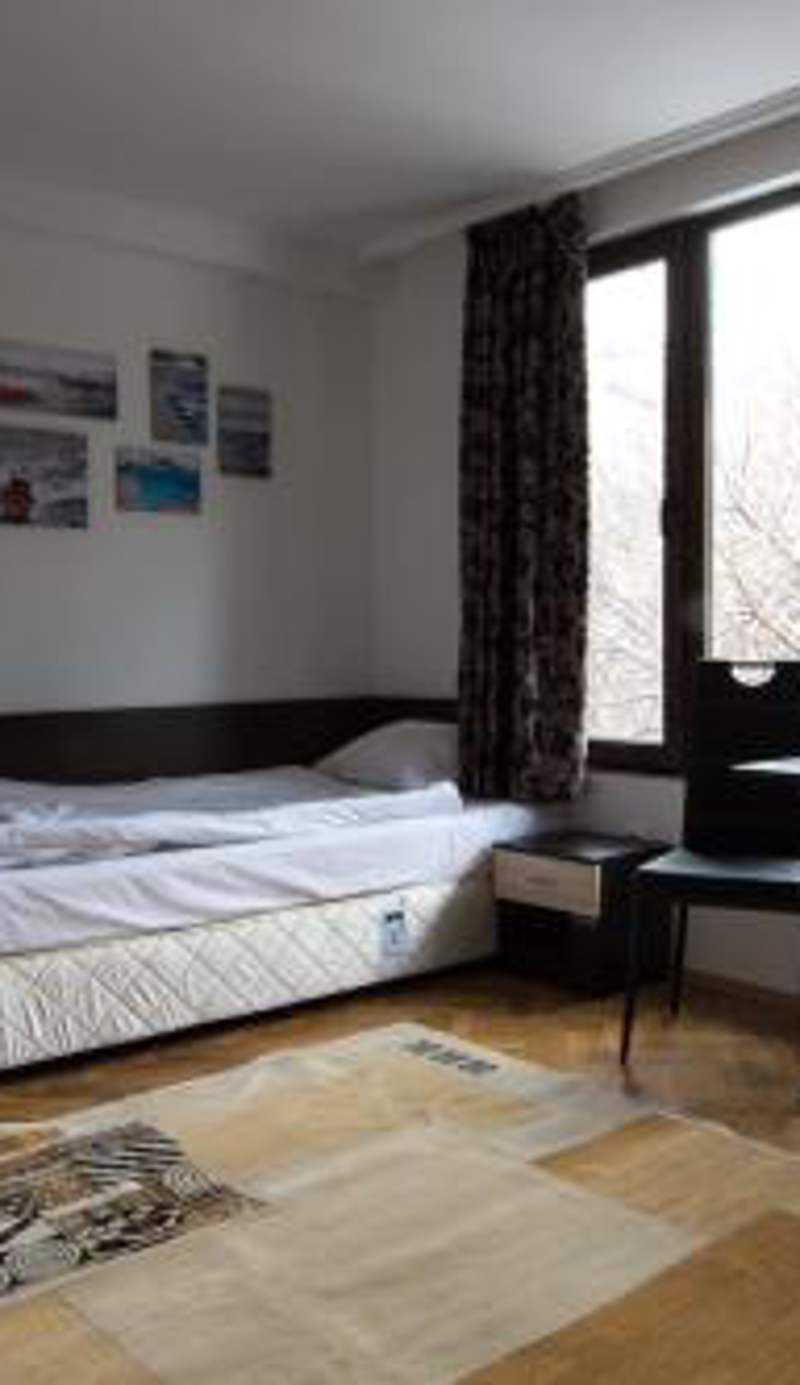 Guest Rooms Old Captain