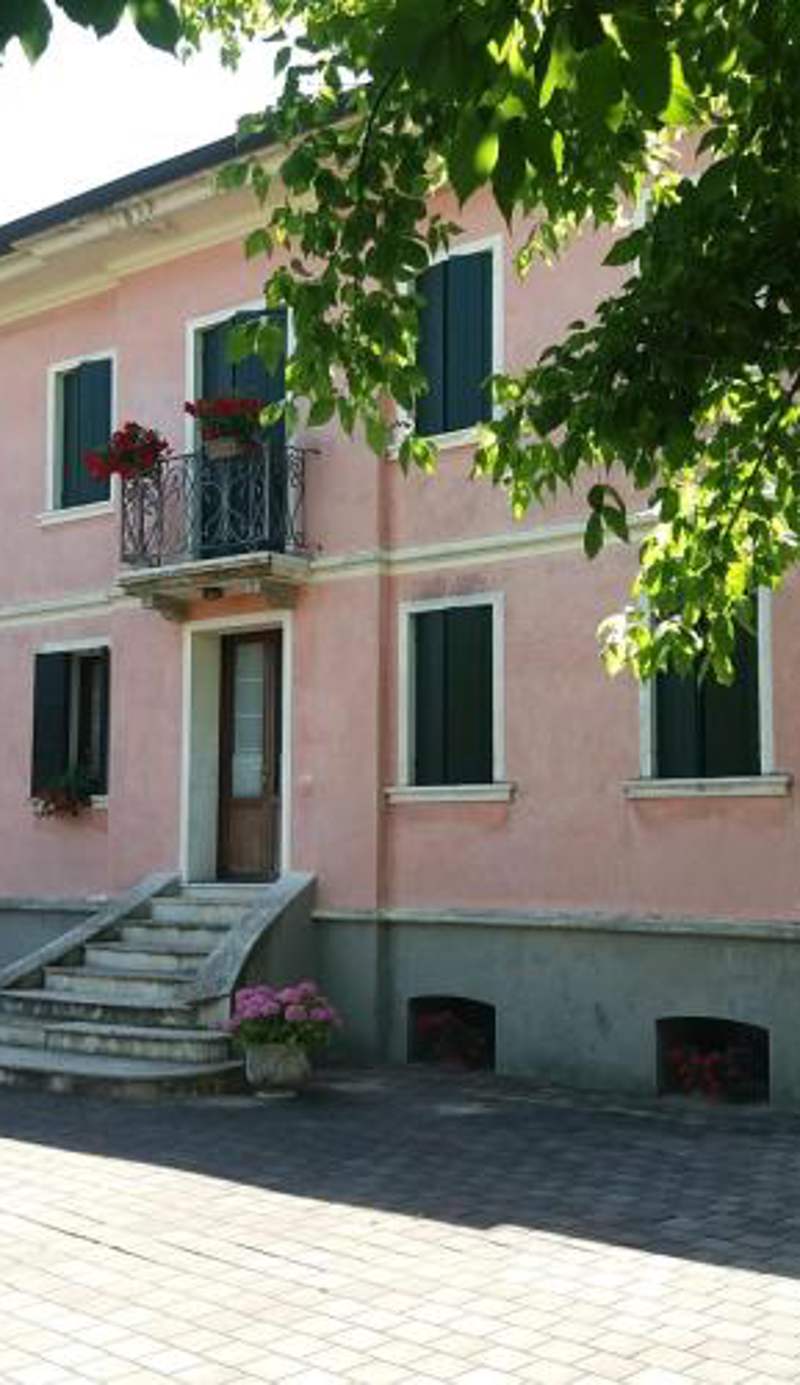 Villa Trevisi - ROOMS -free parking