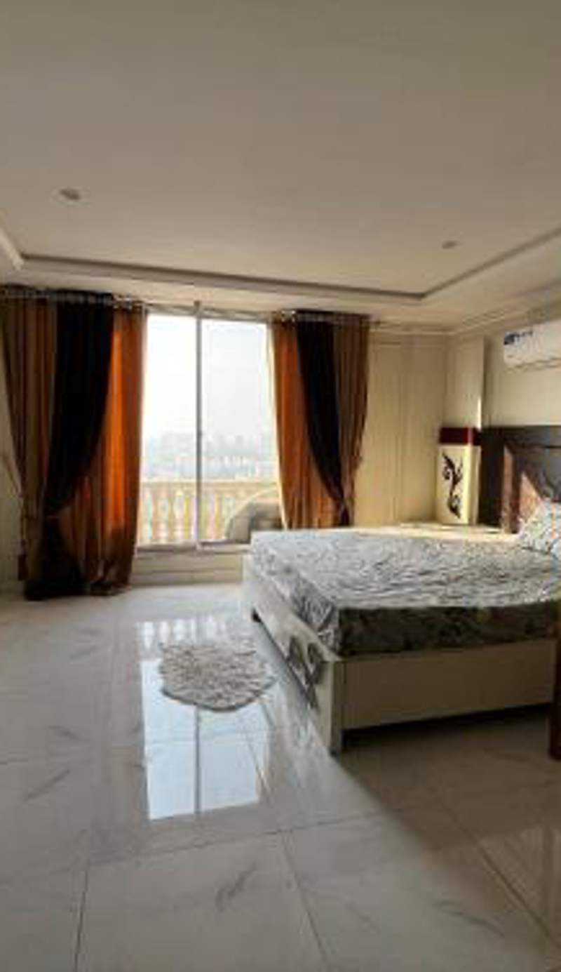 Effile view studio apartment