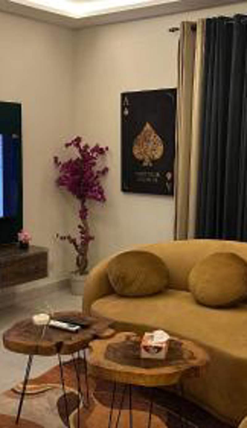 Luxury 1BHK Apartment with Eiffel View Bahria