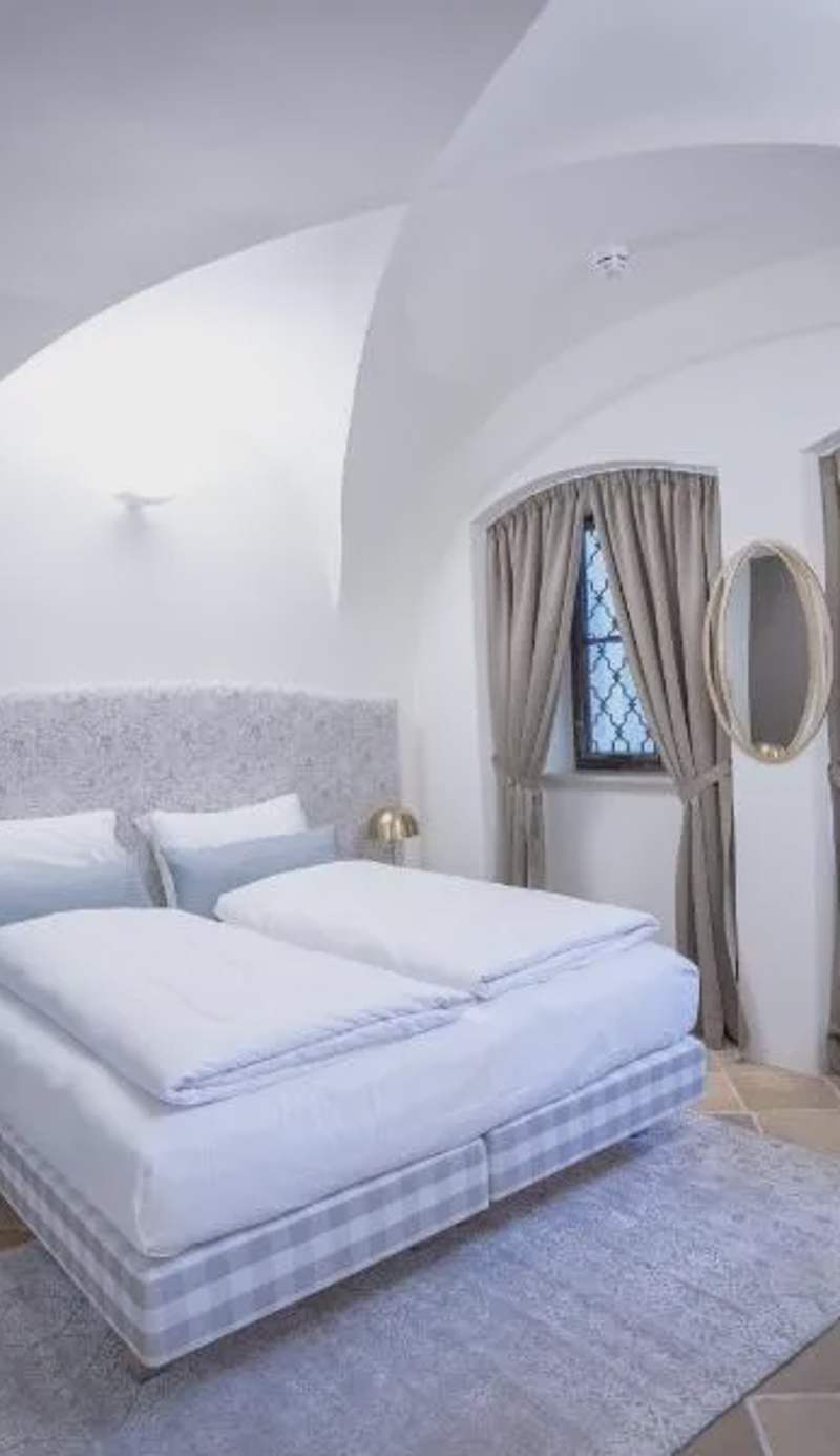 Maxim Suites by Elias Holl