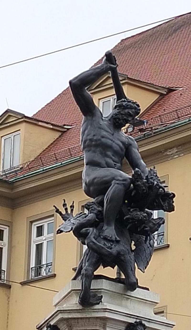 nice2be Lions Love - Augsburg Zentrum