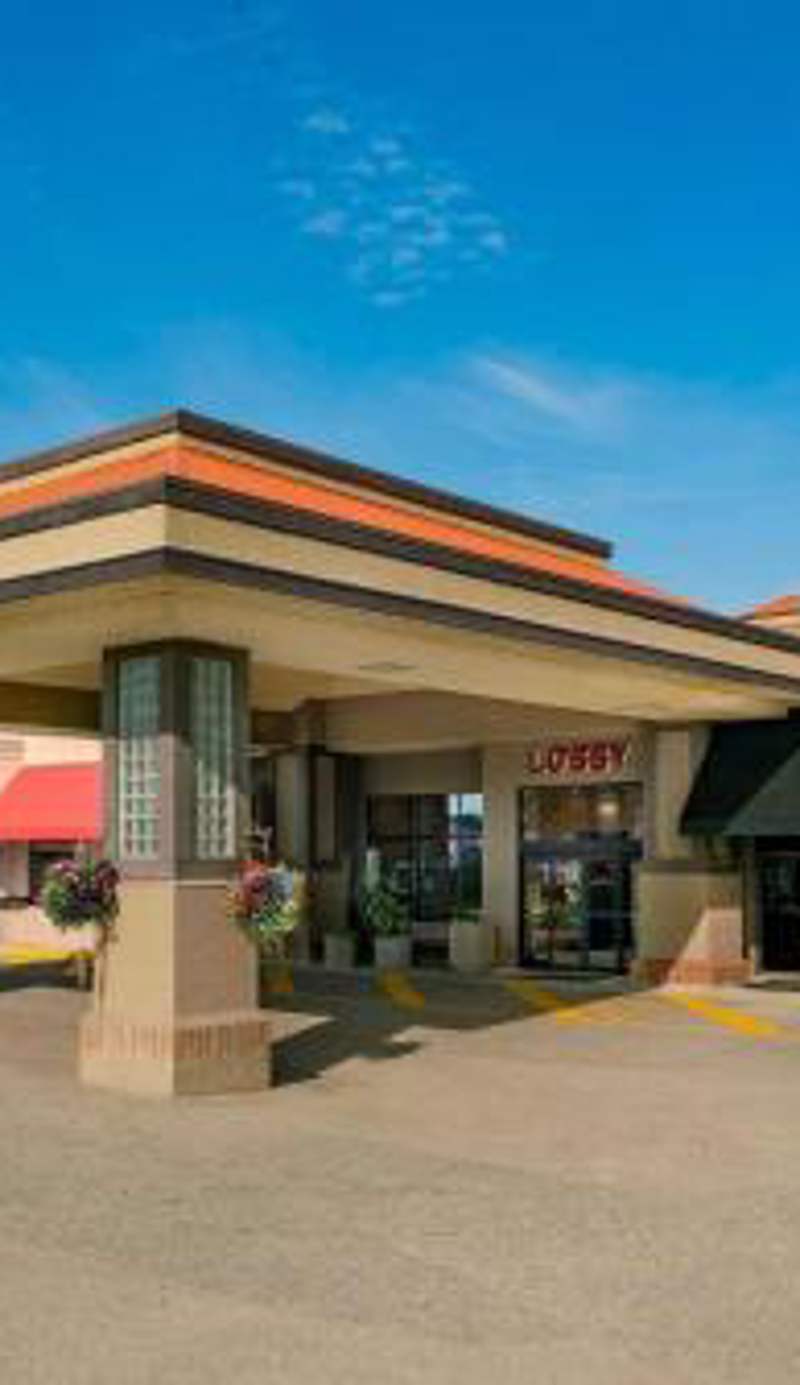 Ramada by Wyndham Kelowna Hotel & Conference Center