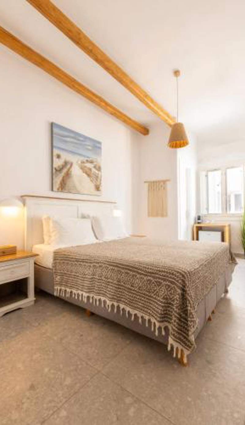 Parosquare Central Suites