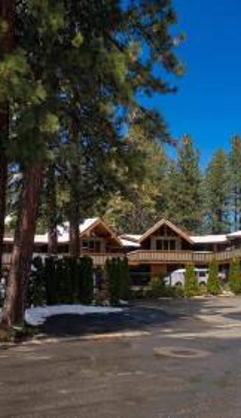 Gondola Lodge with Free Beach Voucher