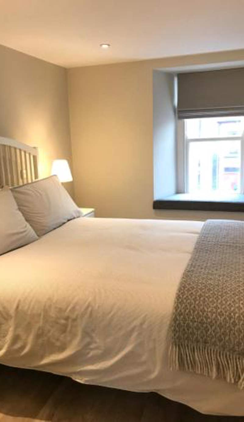 Bush House Accommodation - The Diamond