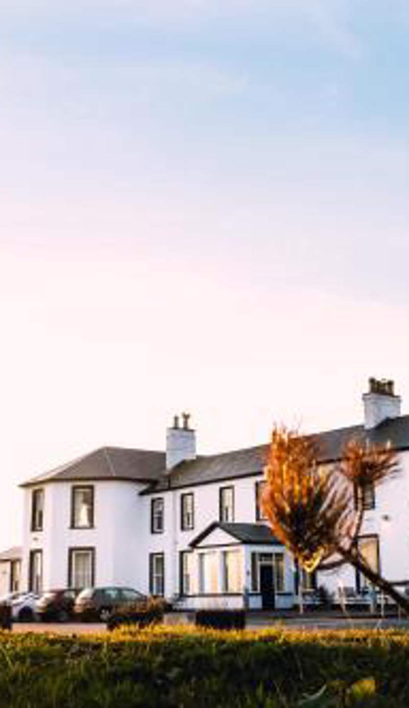Causeway Hotel