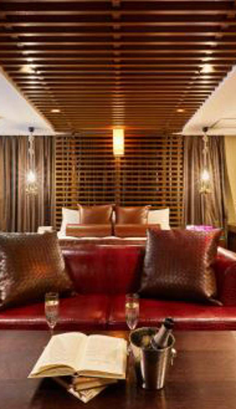 HOTEL LOVE