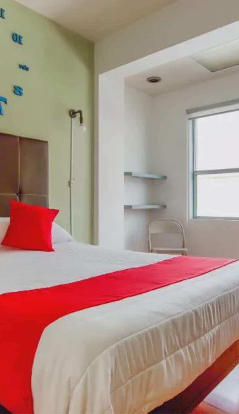 Hotel Allende 104