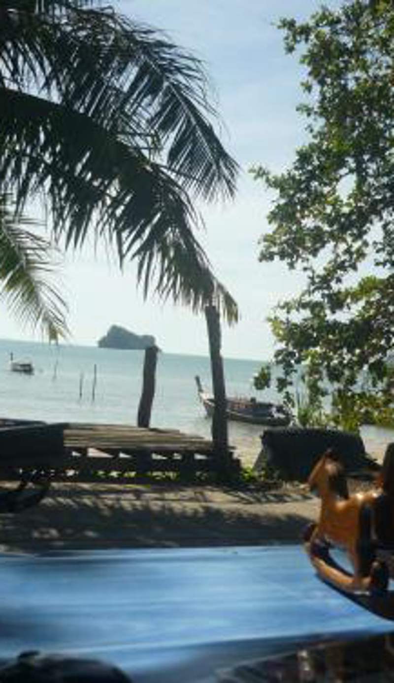 Pasai Beach Lodge
