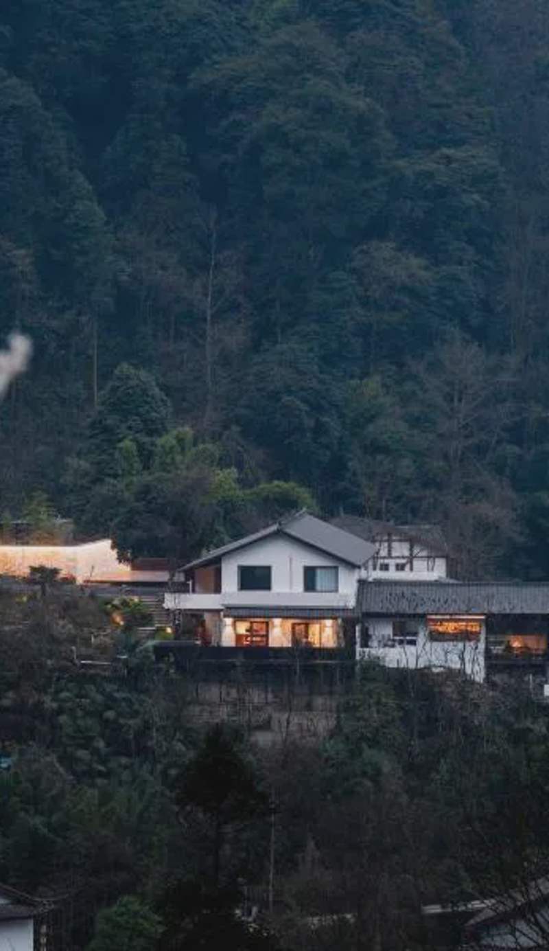 Emeishan XiaoshanQing Luxury Resort