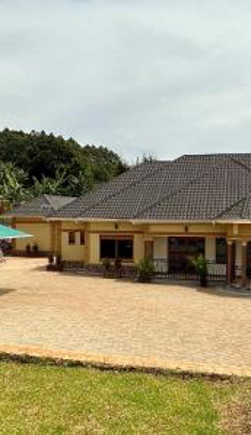 Makanga Hill Suites
