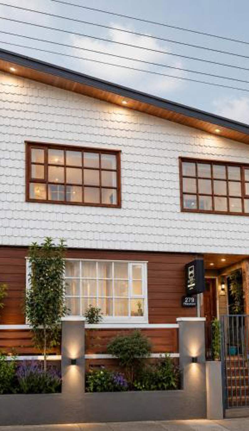 Hostal Castro Chiloé en la plaza de Castro