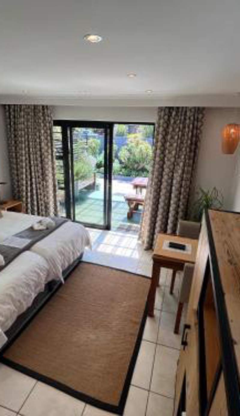 Pelican Lodge Guesthouse