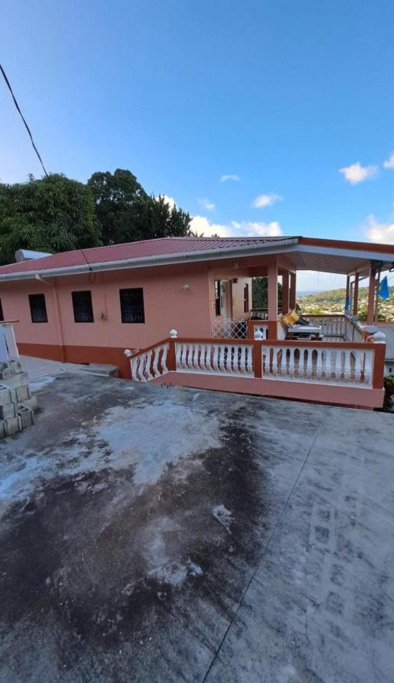 Angie's Cove, modern get-away overlooking Castries