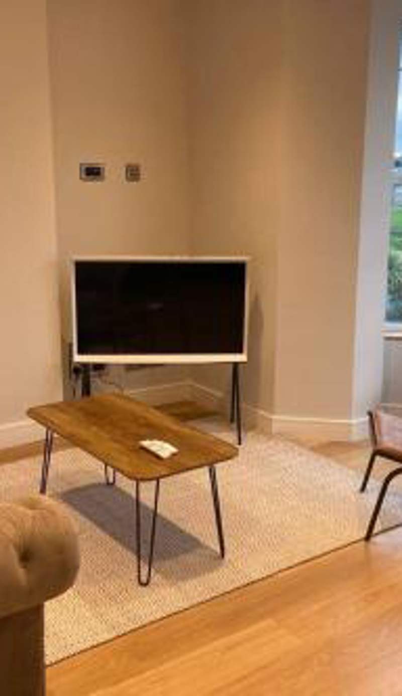 Spacious 1 bedroom apartment with sea views