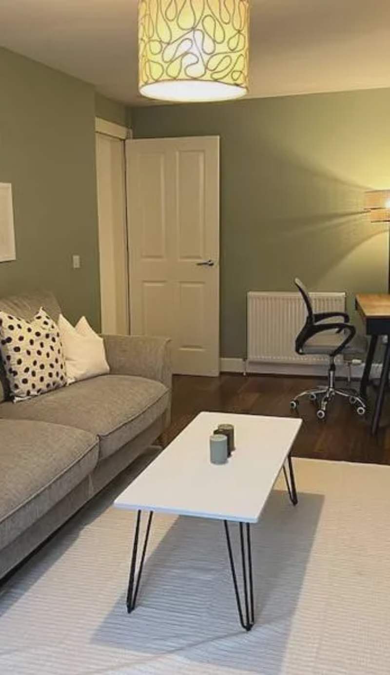Stylish, Modern Home in Central Dundee Sleeps 4