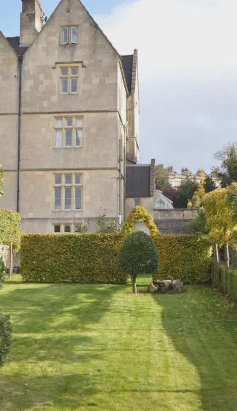 Number 17 Bath