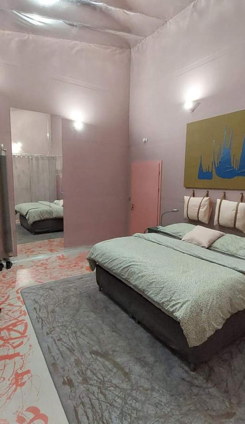 Hotel 49