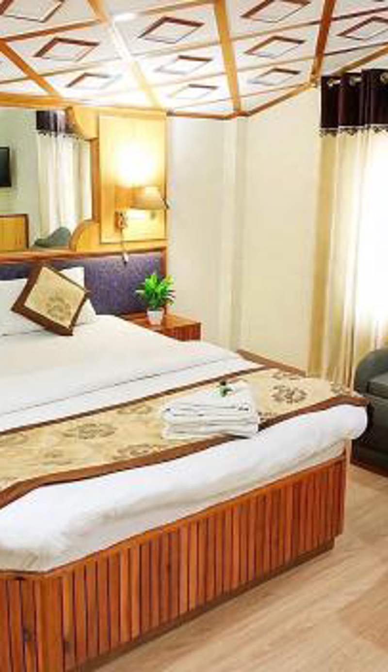 Hotel Chaman Palace