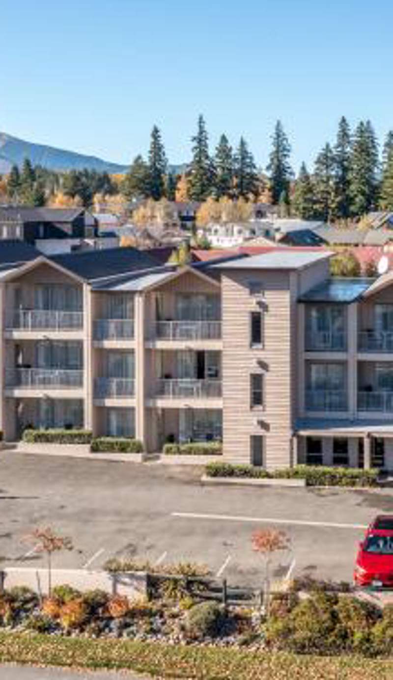 Clear Ridge Apartments