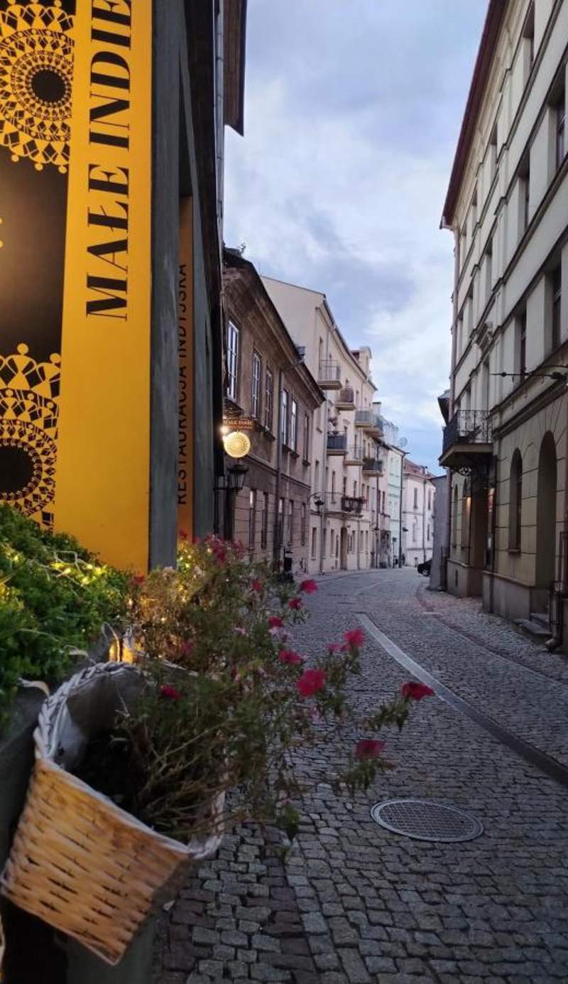 Rodmos Hostel