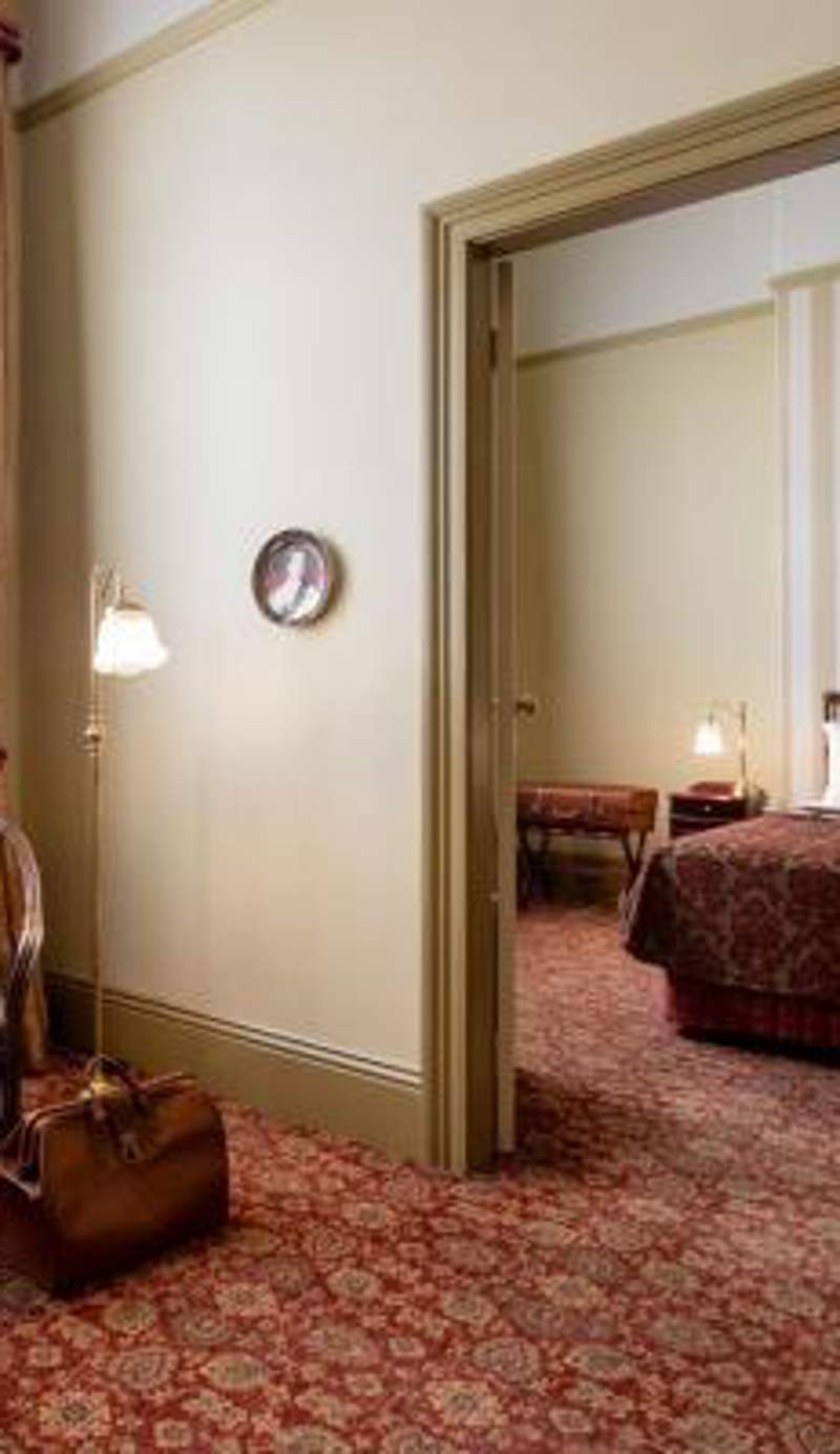 Hadley's Orient Hotel