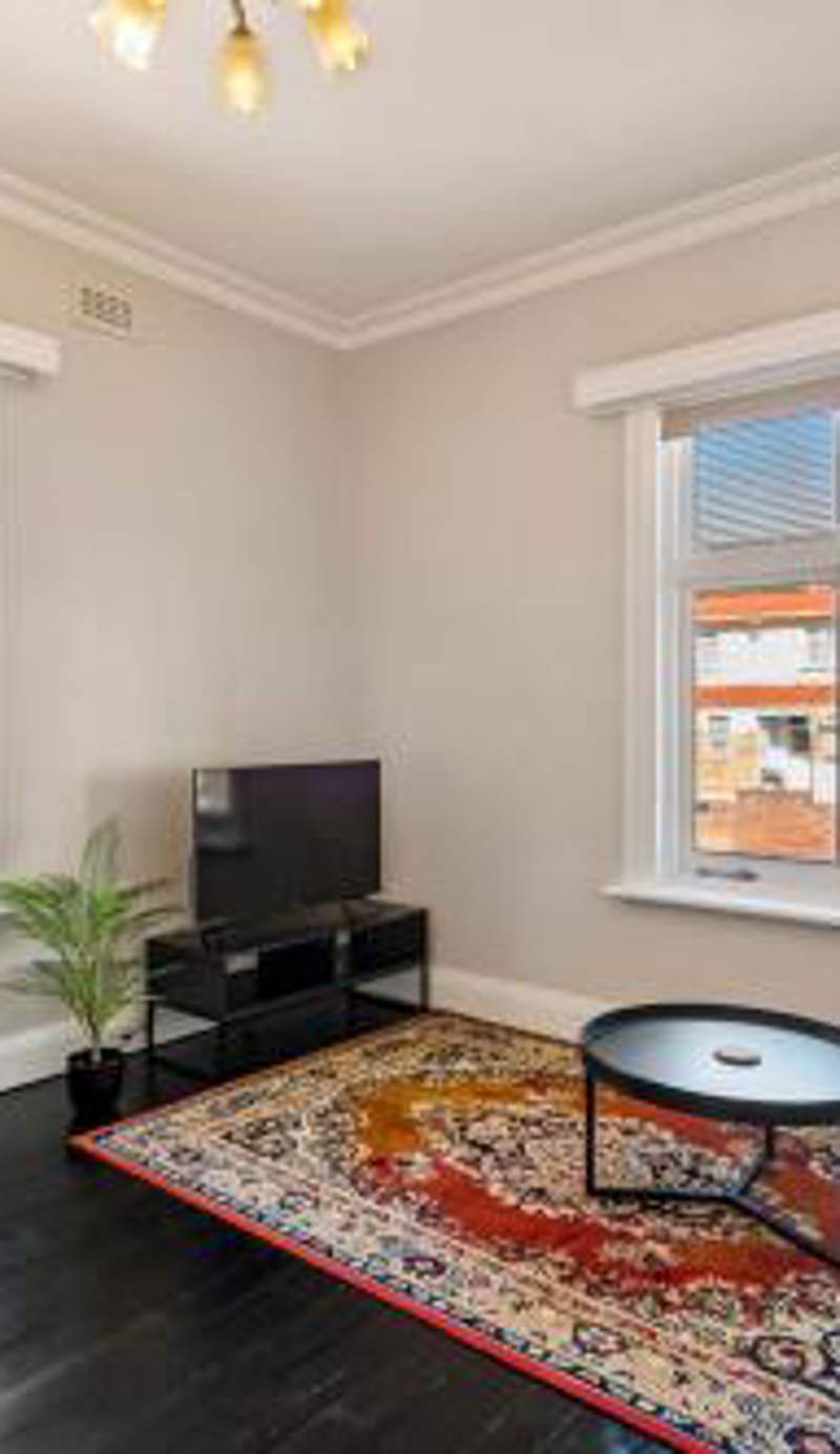 Lovely 2 bedroom apartment - easy walk to the CBD