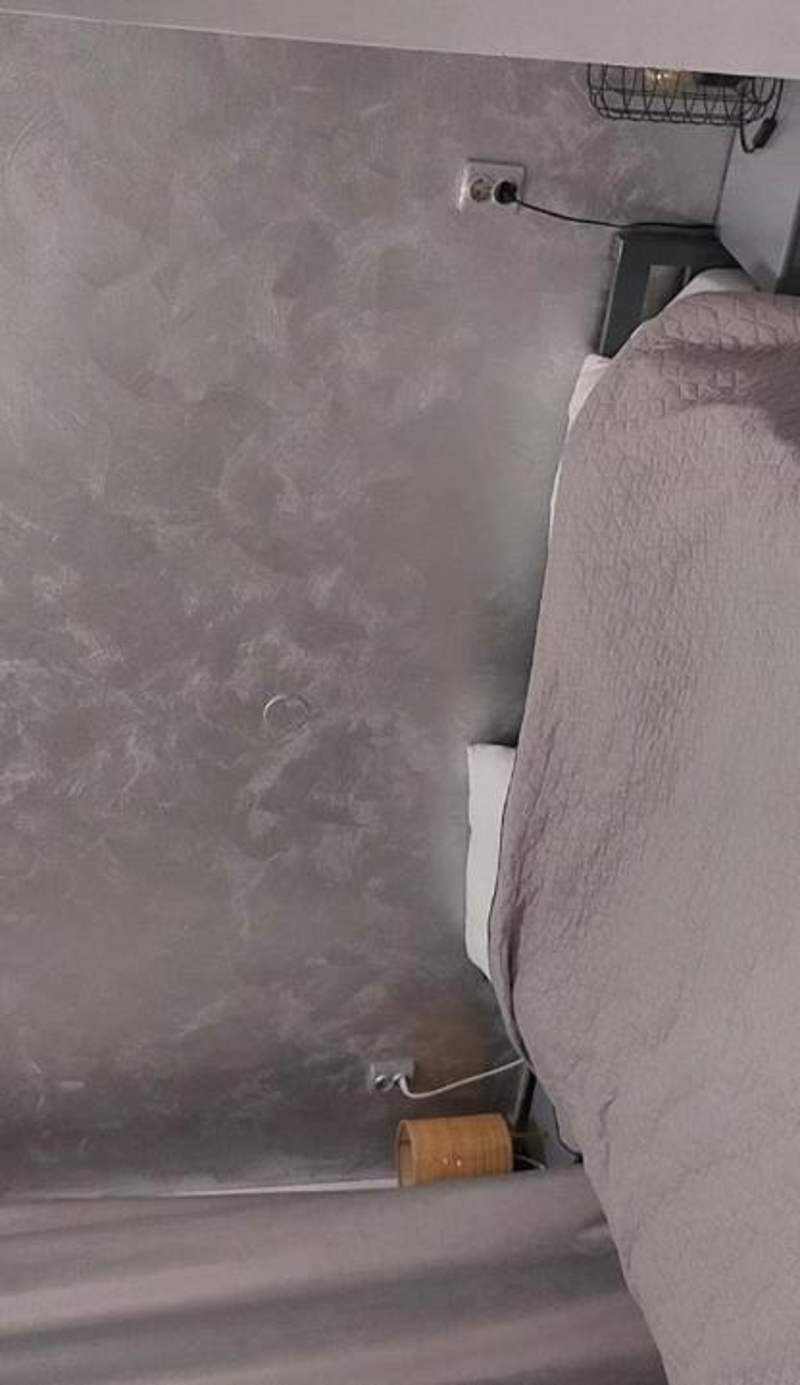 24 Shades of Grey, Rezerva acum apartament ultracentral, ceai, cafea, filtru apa rece-fierbinte, saltea 160 cm memory foam