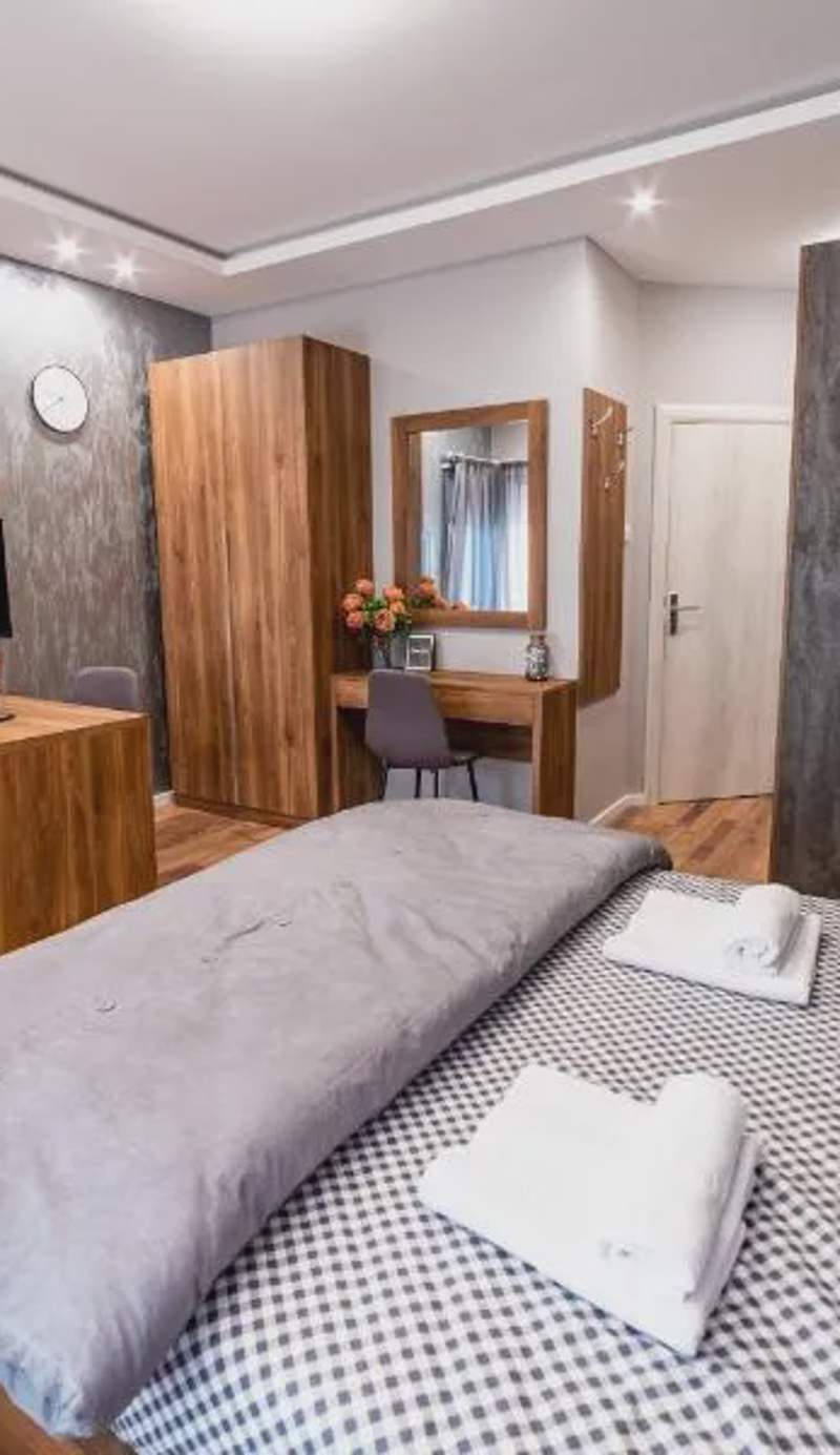 Ivi Place Apartments