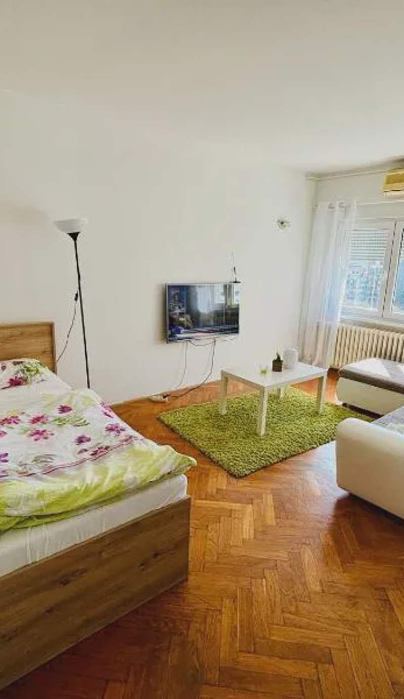 Mia Apartman