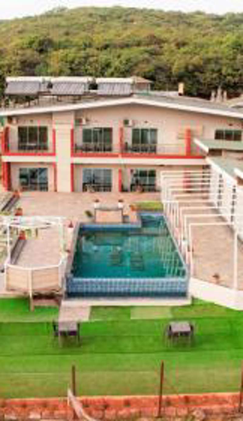 Treebo Winter Town Venna Lake with Swimming Pool