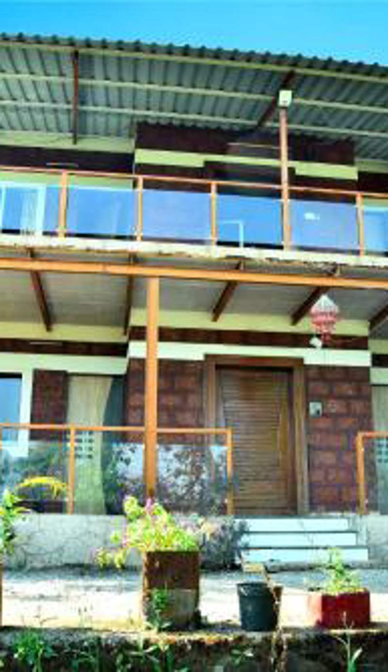MERIDIAN VILLA - Besides Valley View with Swimming pool & Strawberry Farms