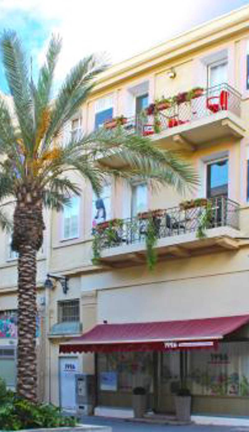 1926 Designed ApartHotel