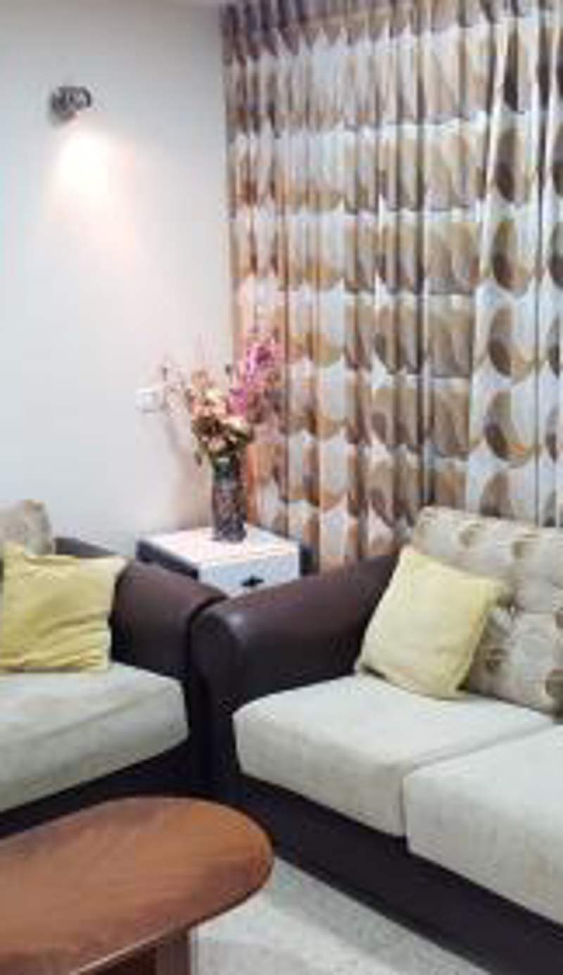 Zohar's Apartment