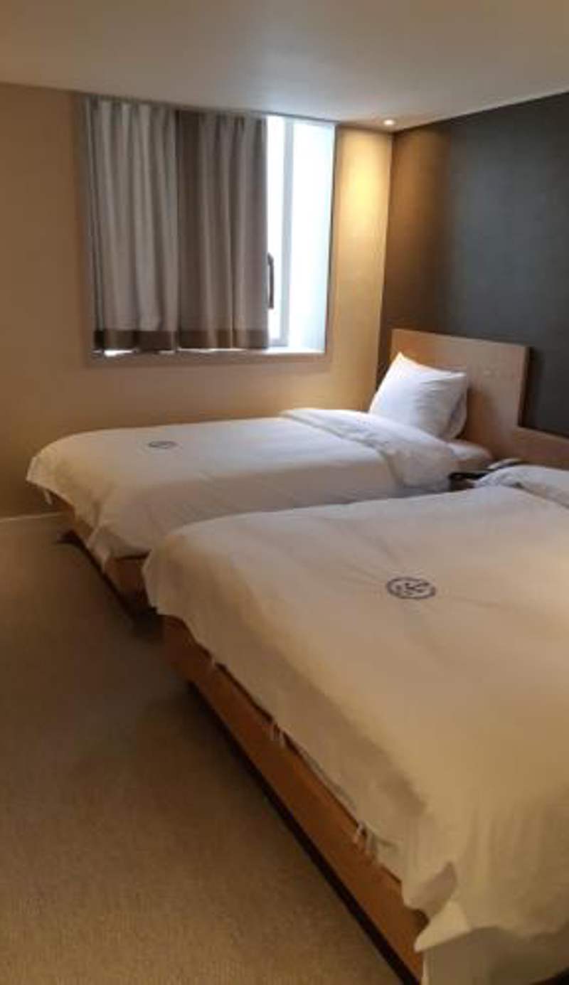 Hillside Hotel