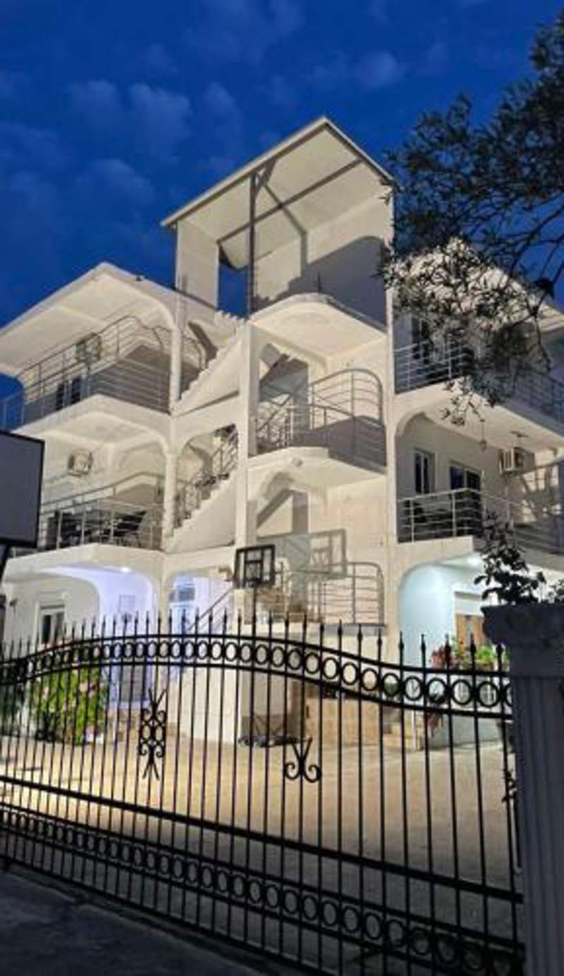 Apartments Armini