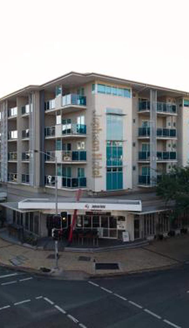 Jephson Hotel & Apartments