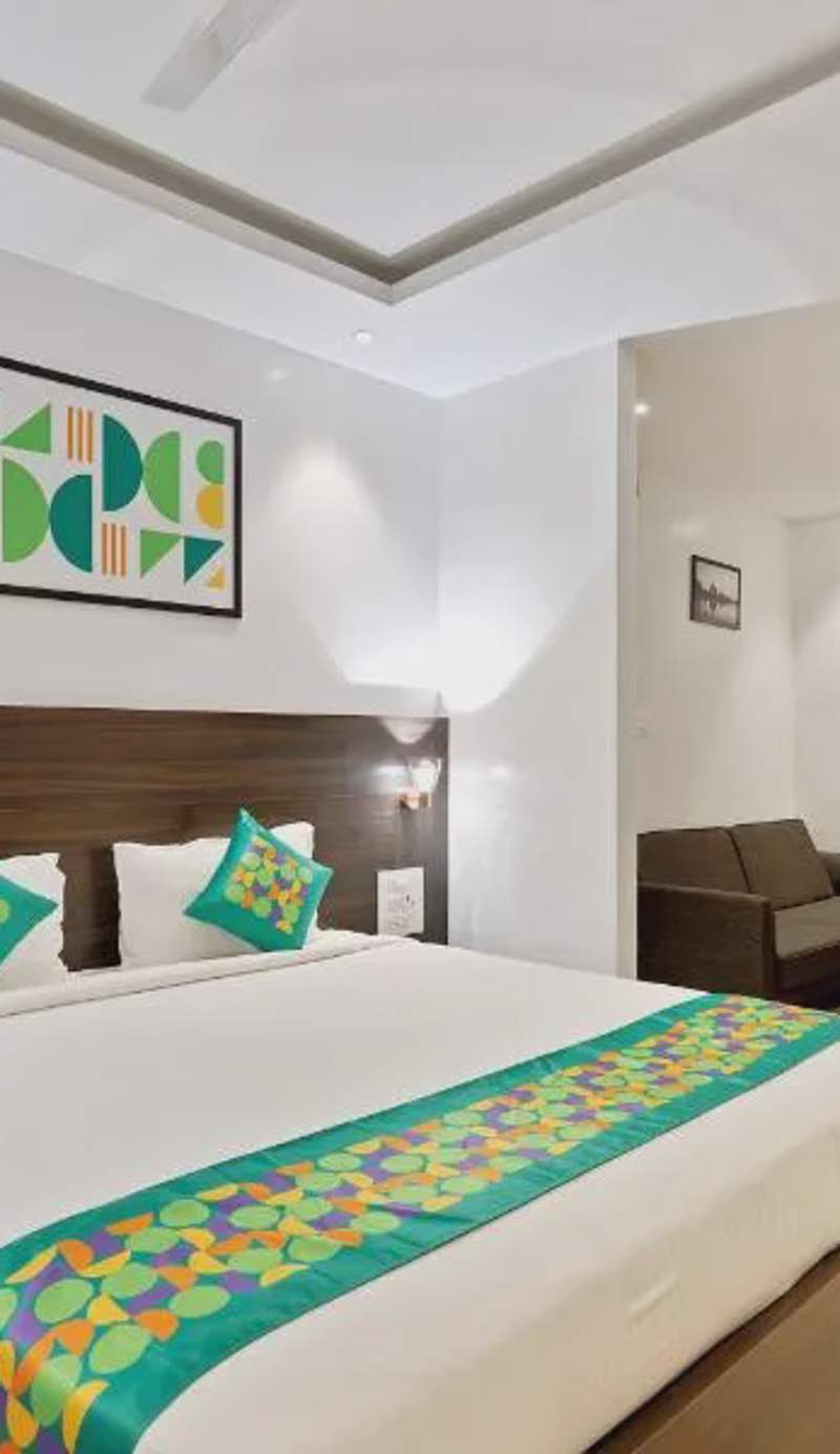 Treebo Aishwarya Grand - 4 km from Promenade Beach