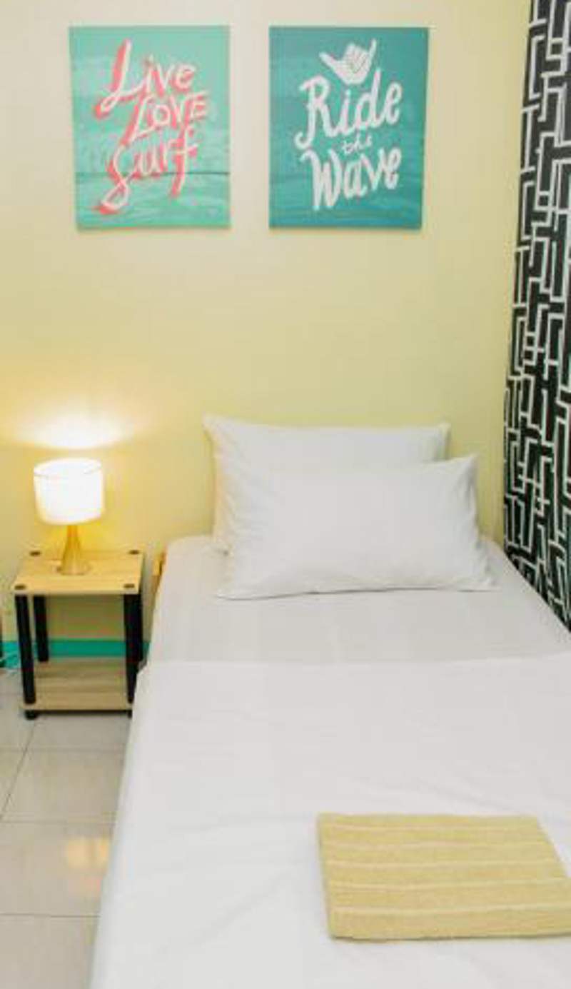 Nomads MNL Backpackers Homestay - near Airport