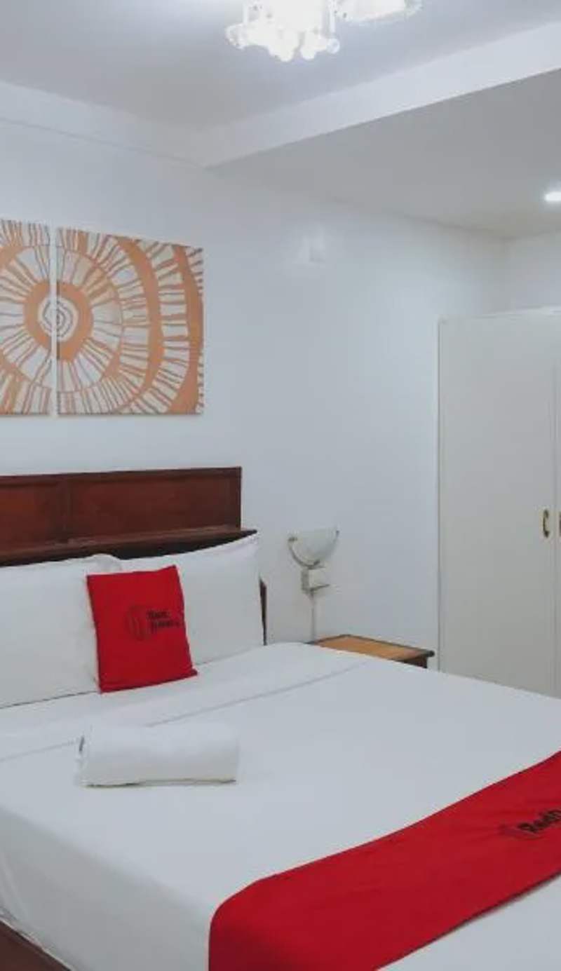 RedDoorz at La Casa Guesthouse former RedDoorz at Tamarind Street Angeles City