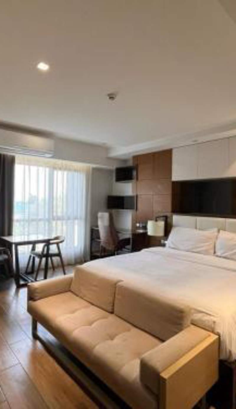 Sheryll Escapes - One Euphoria studio Netflix Wifi & swimming pool