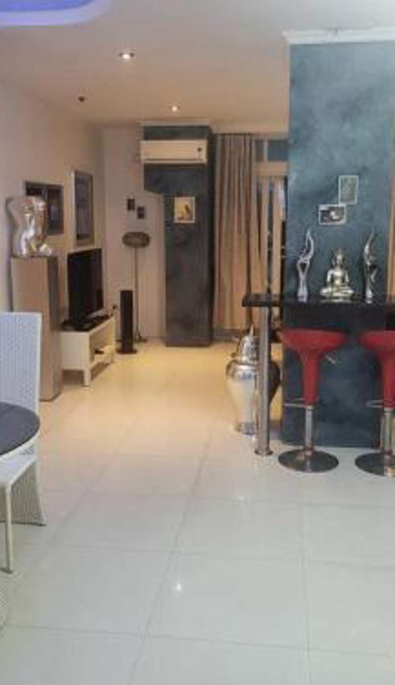 Sheryll Escapes - Kandi Posh 1BR with King bed, fibre Wi-Fi & Free housekeeping