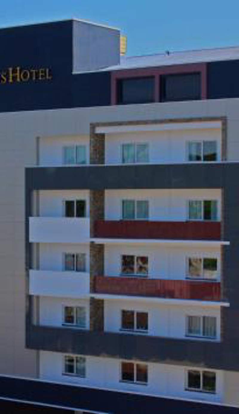 Queens Hotel Angeles City