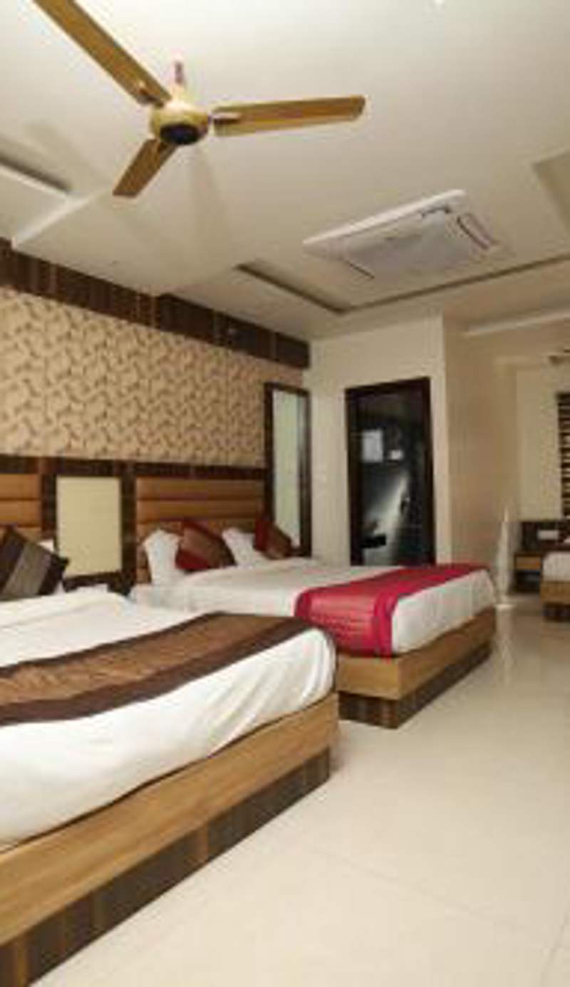 OM SAI B&B