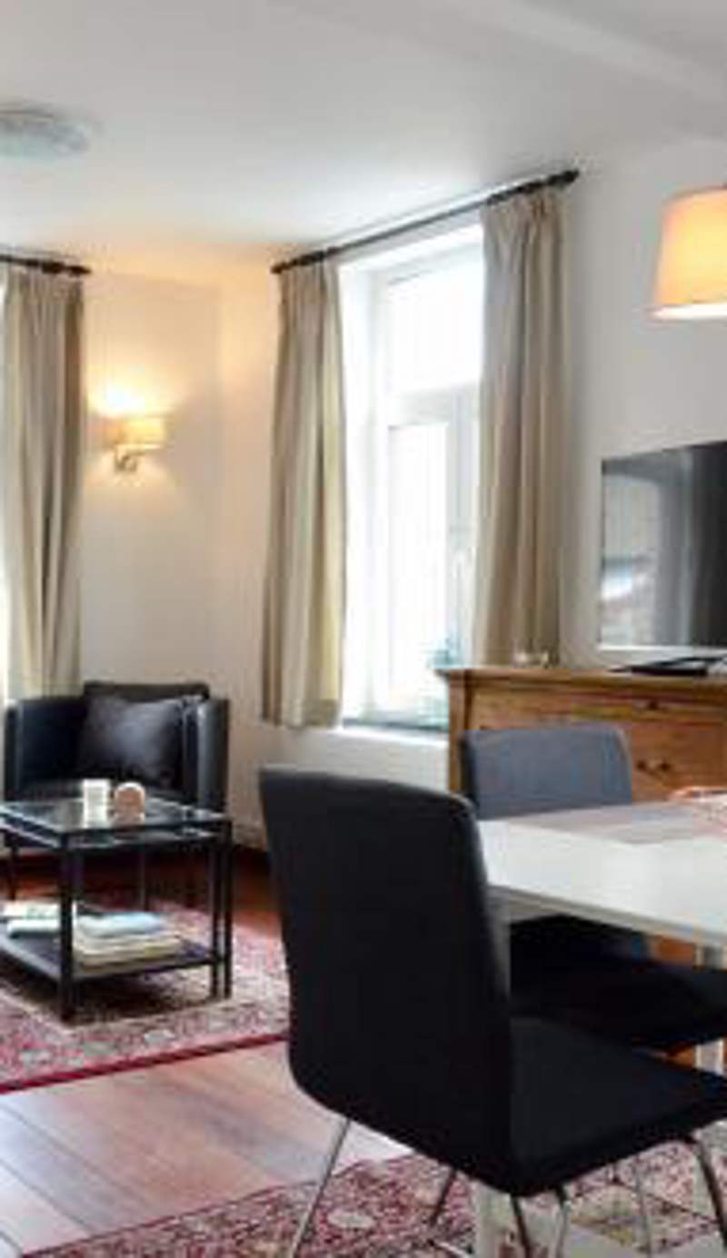 Le Baron Suites & Apartments