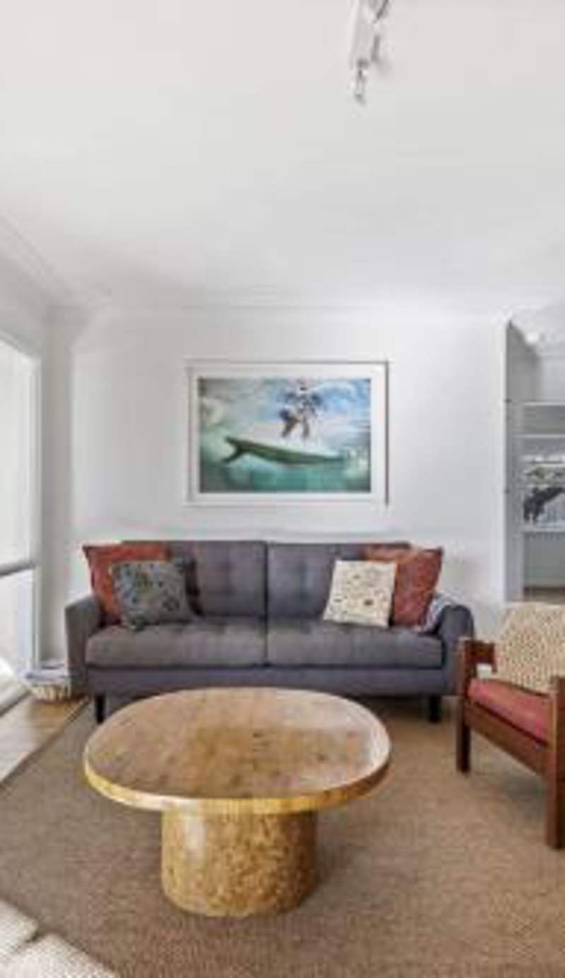 Donlan Beach House in Mollymook Beach