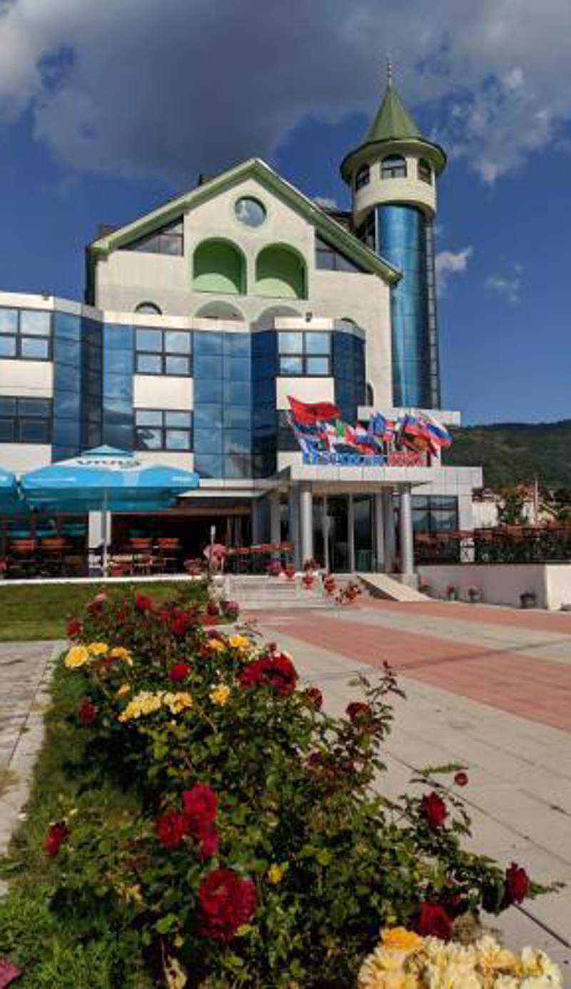 Apartments & Restaurant ABAS